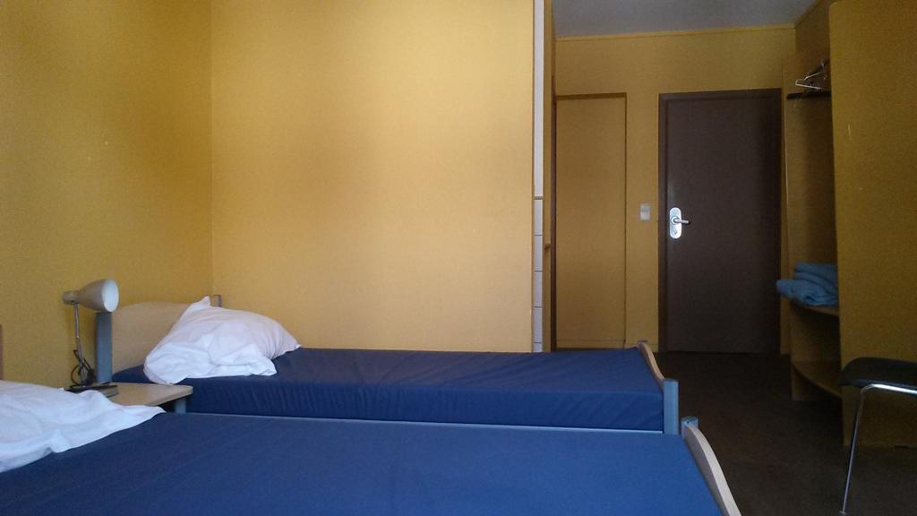 Gogh Youth Centre Hostel *