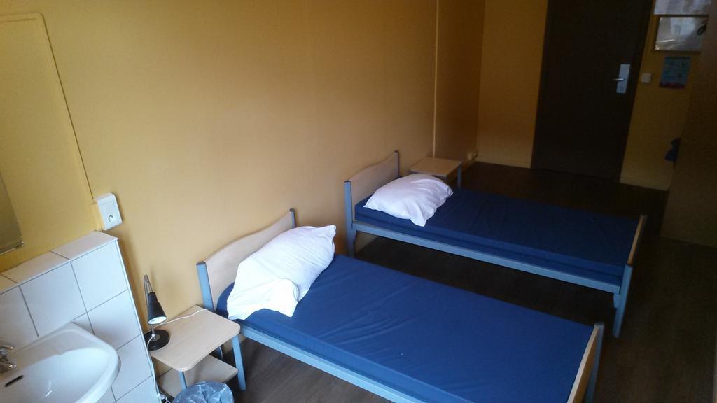 Gogh Youth Centre Hostel *