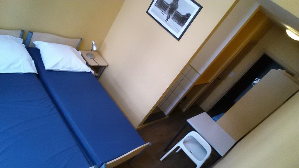 Gogh Youth Centre Hostel *