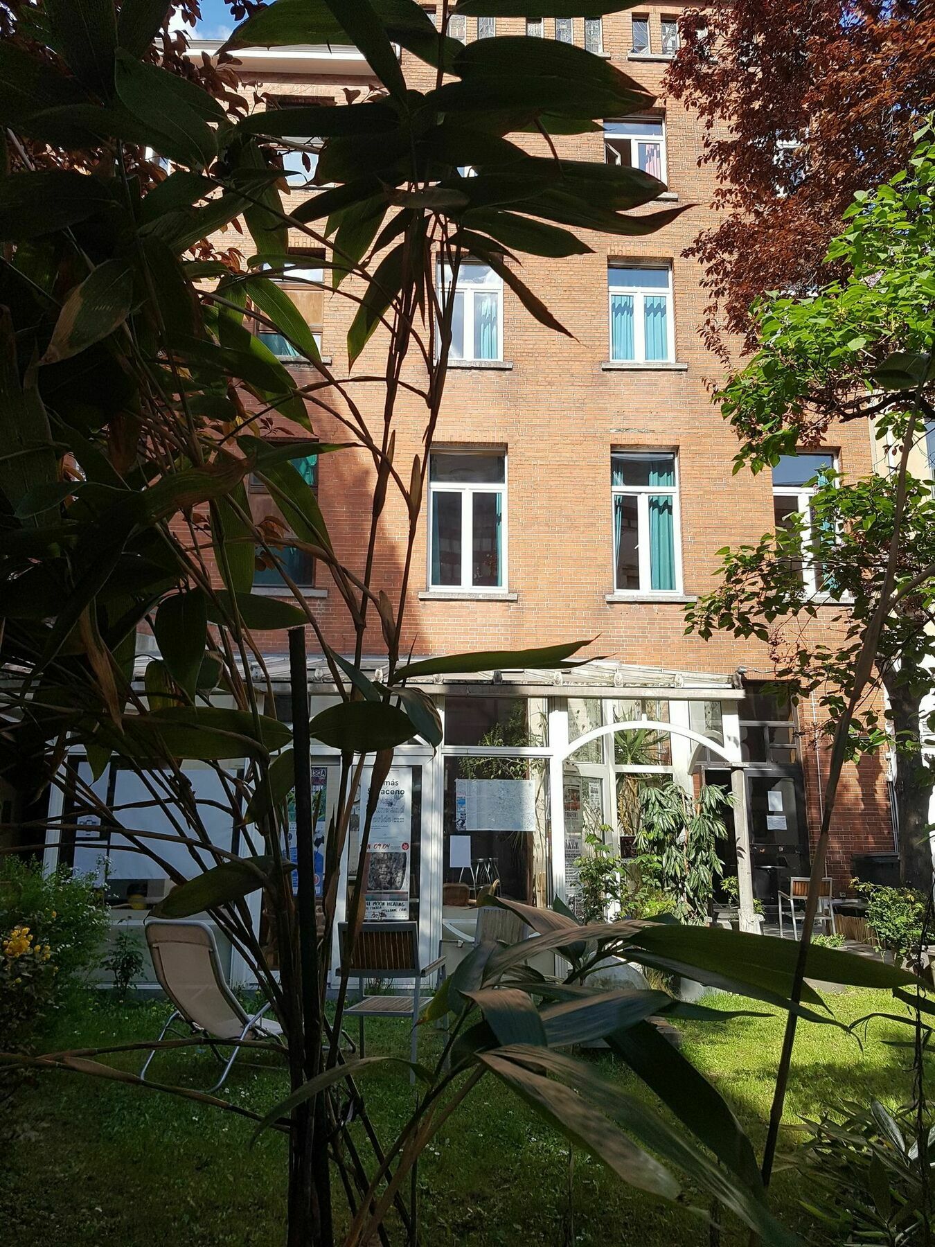 Gogh Youth Centre Hostel *